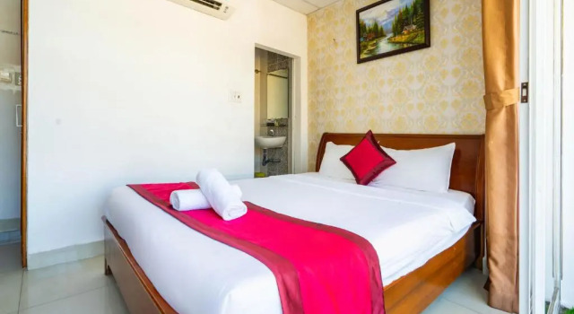 Двухместный номер Standard с балконом New York Thien Phuc Hotel