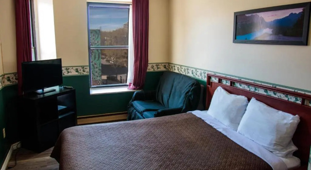 Standardní Čtyřlůžkový suterén pokoj Hotel Casa Bella