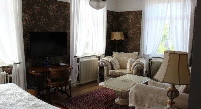 Люкс Hotell Läckö