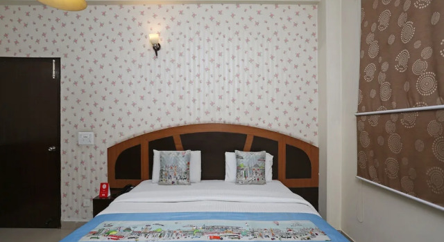 Green View Palace Guest House, Забронировать Гостевой дом Гостевые дома Нойда, Гостевой дом
