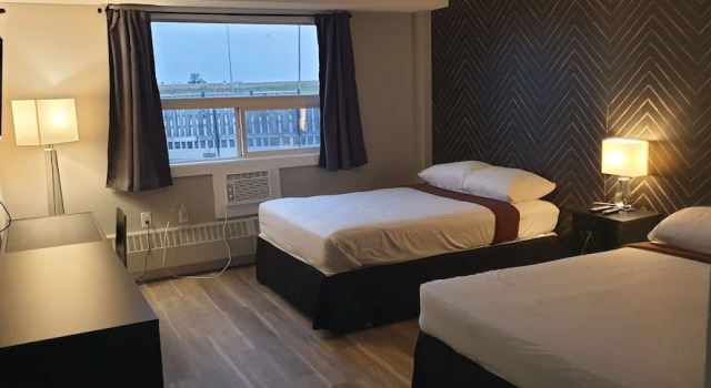 Deluxe cvadruplă cameră Frontier Hotel