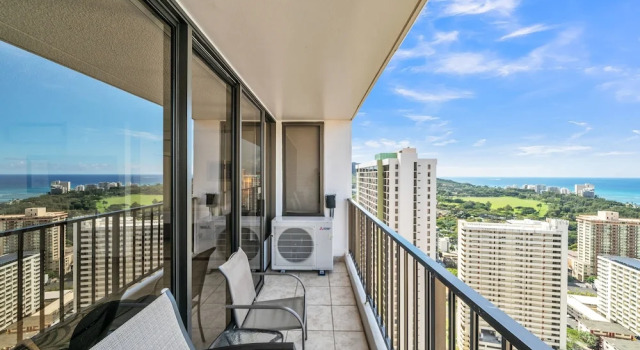Номер Standard Waikiki Banyan Condo With Panoramic 37th Floor Ocean Views