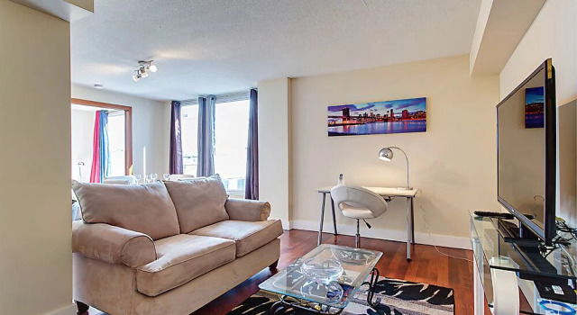 Downtown Suites by Hometrotting, Reserva ahora Hotel Hoteles en Montreal con piscina, cerca de Clock Tower Beach, Piscina