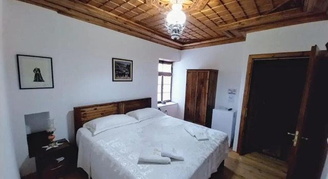 Guest House Meti, Prenota Affittacamere Hotel a Berat County con parcheggio, Parcheggio