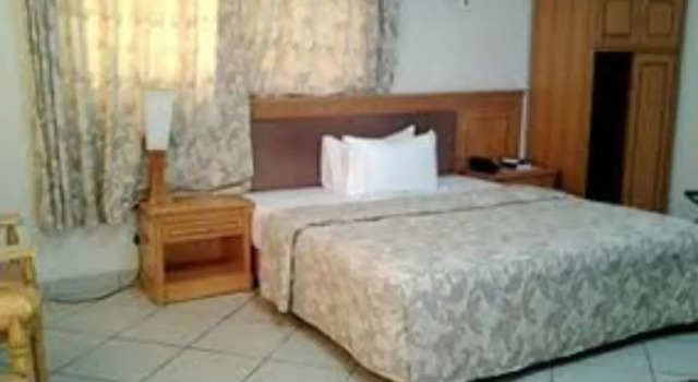 Luxurious Sunset Hotel in Kumasi