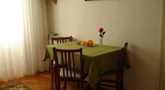 Apartments Lucija, Prenota Appartamento Hotel a Croatian Islands con parcheggio, Parcheggio