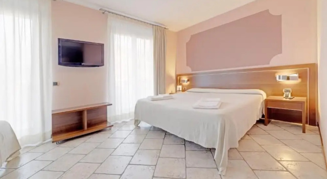 Четырёхместный номер Superior Hotel Grotto Bagat