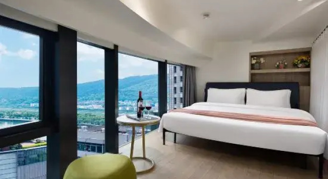 Люкс с видом на реку Travelodge by Wyndham Reno