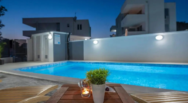 Апартаменты Villa Star 3. centrally located ap. with a pool