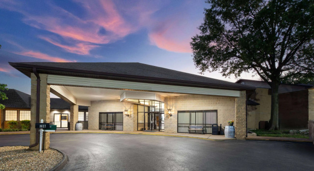 Baymont Inn and Suites by Wyndham Farmington, MO, Prenota Hotel Farmington Ozark