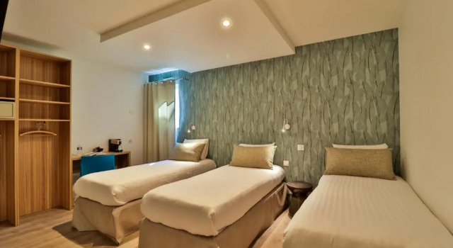 Трёхместный номер Standard Hotel du Pin Nice Port by Soniho