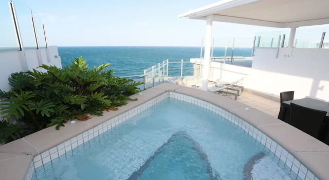 Standard chambre 2 chambres penthouse avec balcon et Vue sur l'océan Oceans Mooloolaba