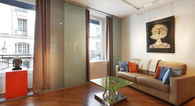 Matignon Terrace Apartment, Забронировать Апартаменты/квартира 8-й округ: Елисейские поля Париж, рядом с Вокзал Сен-Лазар
