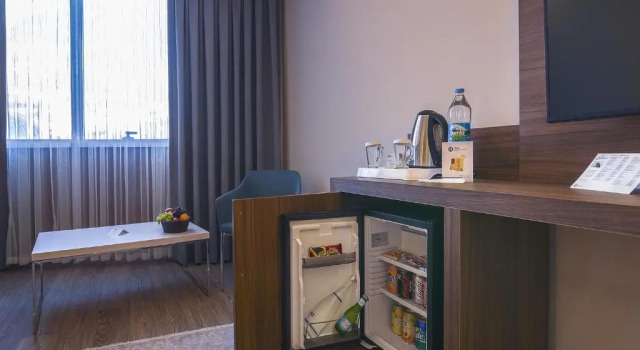 Четырёхместный номер Fesa Business Hotel