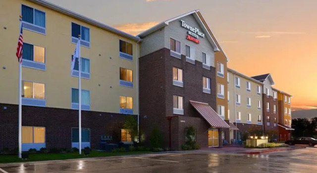 Четырёхместный люкс Towneplace Suites by Marriott Houston Westchase