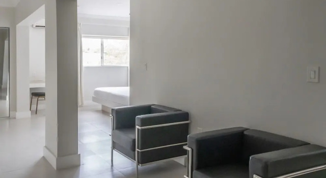 Люкс Deluxe The Biscayne Hotel