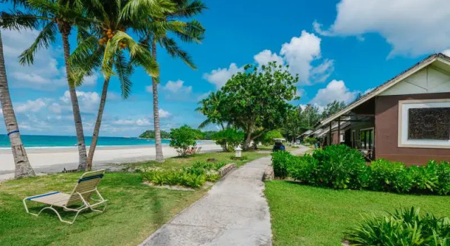 Шале Mayang Sari Beach Resort