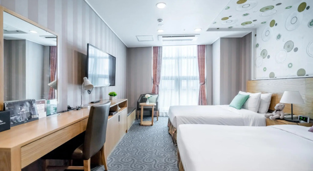 Двухместный семейный номер Superior Hotel Atrium Jongno