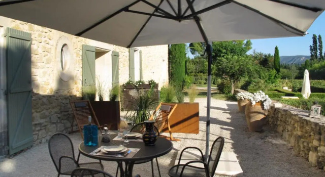 Апартаменты c 1 комнатой La Cour des sens, domaine dhôtes- Spa piscine chauffée