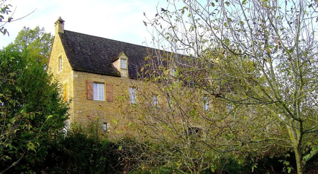 Large Country House With Private Pool and a Nice View Over a Green Landscape, Rezerwuj Hotel Marminiac Lot
