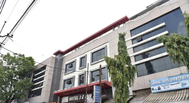 Oyo 49896 Hotel Ic Inn