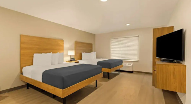 Четырёхместный люкс LivAway Suites Nashville-Smyrna
