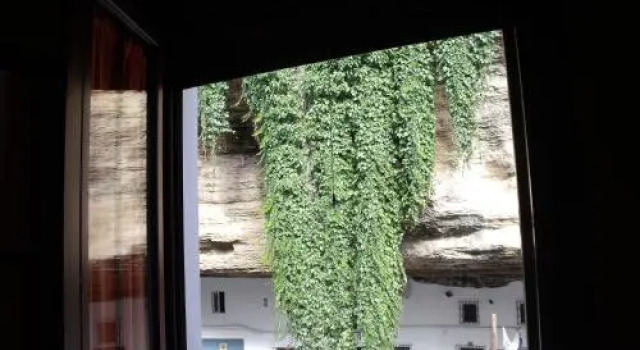 Entrecuevas