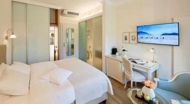 Двухместный номер Comfort с видом на окрестности Ferienwohnungen Hotel Eden Spiez