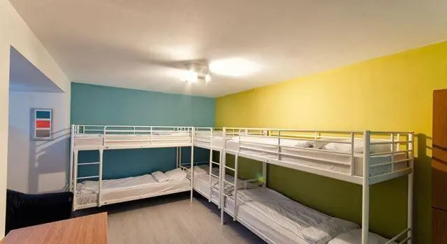 IHSP Hostel Santa Barbara, Забронировать Хостел Хостелы Санта-Барбара, рядом с Brooks Institute of Photography, Хостел