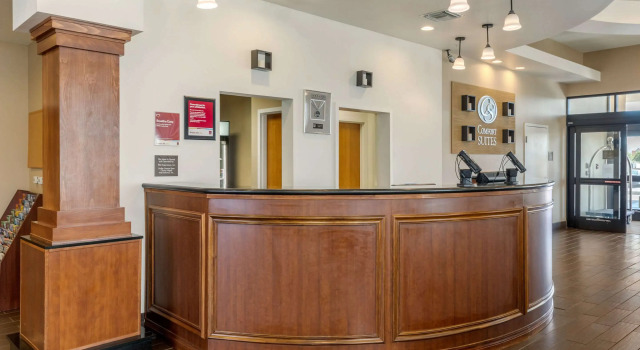 Comfort Suites Barstow near I-15
