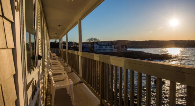 Четырёхместный номер Standard Bearskin Neck Motor Lodge