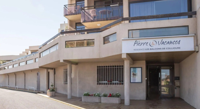 Residence Pierre & Vacances Les Balcons de Collioure, Book Hotel Hotels in Vermillion Coast with Parking, Parking