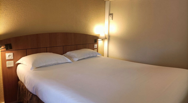 Двухместный номер Standard Kyriad Genève St-Genis-Pouilly