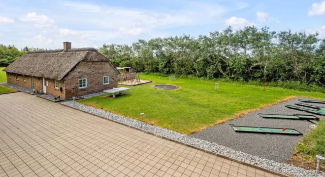 "Sara" - 1.6km from the sea in Western Jutland, Book Hotel Hotels in Midtjylland with a Pool, Swimming Pool