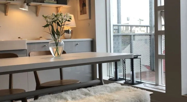 Alma's Apartment, Забронировать Апартаменты/квартира Отели Акюрейри с парковкой, рядом с Hof - Cultural Center and Conference Hall, Парковка