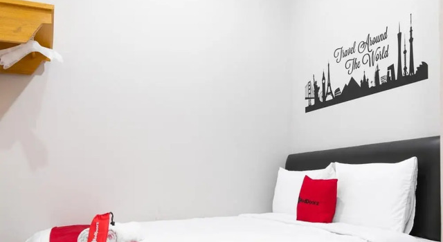 RedDoorz near Bandara City Mall Tangerang, Reserva ahora Hostal o pensión Casas de huéspedes en Tangerang, Hostal o pensión