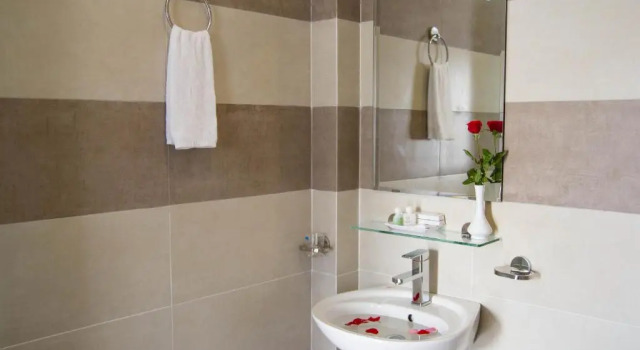 Двухместный номер Deluxe с балконом Poetic Hue Hotel & Spa