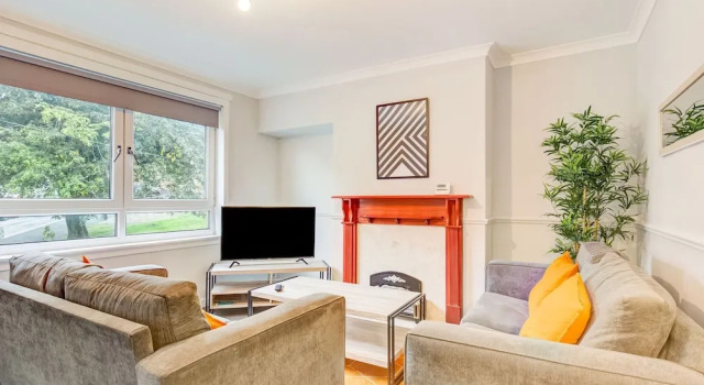 Graceful Apartment in Greenock near Newark Castle, Забронировать Апартаменты/квартира Гринок Loch Lomond and The Trossachs National Park