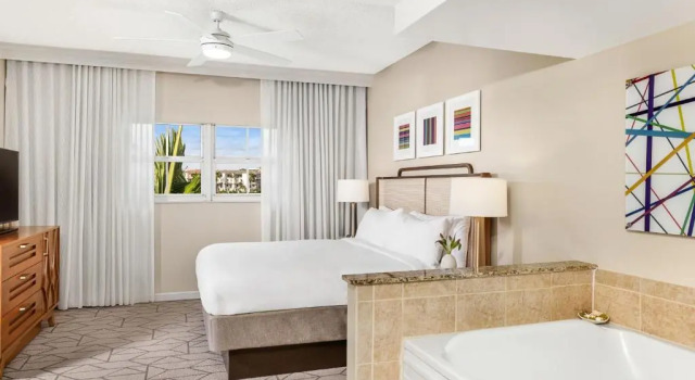 Вилла с 2 комнатами с балконом и с видом на озеро Marriotts Villas At Doral