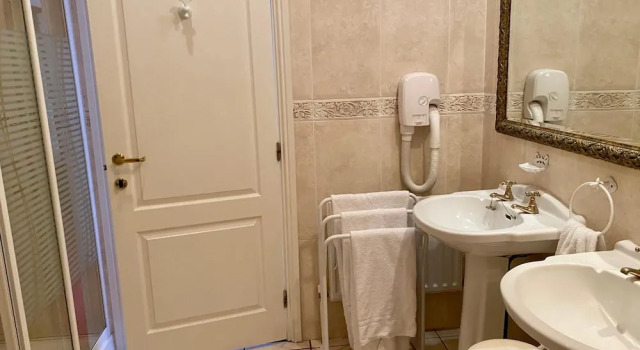 Четырёхместный номер Standard Twin Trees Hotel & Brusna Falls Leisure