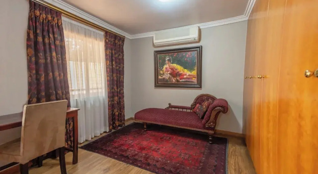 Двухместный номер Standard с балконом и с видом на сад Sunward Park Guest House & Conference Centre