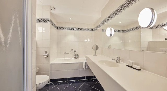 Номер Deluxe с красивым видом из окна Carlton Square Hotel