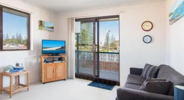 Seabreeze 4 opposite the bowling club Tuncurry, Забронировать Отель Отели в центре Танкарри, в центре