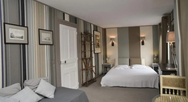 Номер Deluxe Chambres dhôtes La Villa des Fleurs
