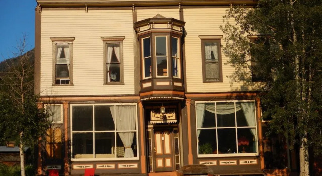 The Mine Shaft Inn Hotel & Hostel, Prenota Ostello Rico Colorado