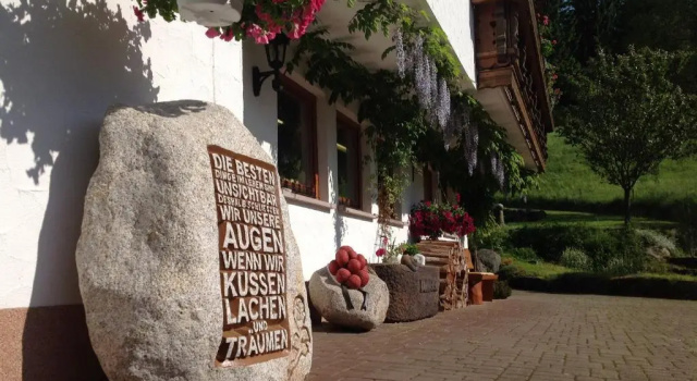 Holzbildhauerei Kammerer, Reserva ahora Hotel Triberg im Schwarzwald Selva Negra
