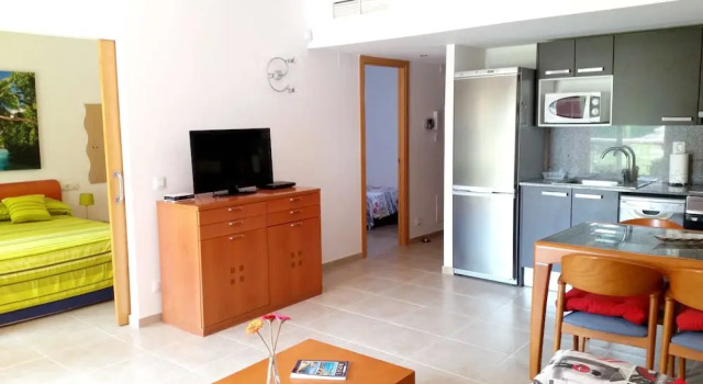 Apartment With 2 Bedrooms in Roses, With Pool Access and Enclosed Gard, Забронировать Апартаменты/квартира Отели Росас с бассейном, рядом с Aventura Nautica, Бассейн