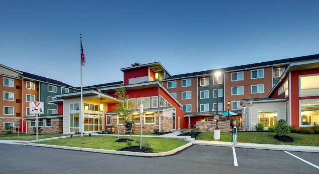 Courtyard Philadelphia Valley Forge Collegeville, Rezervați Hotel Phoenixville Philadelphia Metropolitan Area