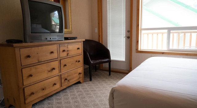 Banff Woods Lodge, Boek Hotel Harvie Heights Alberta