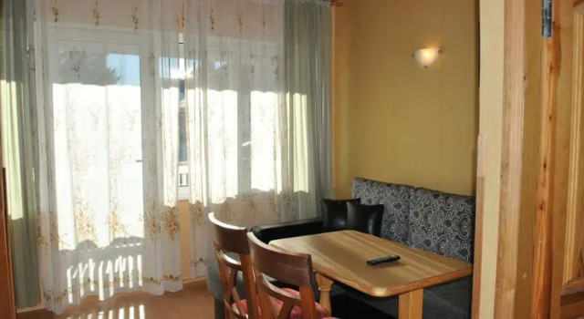 Gija, Boek Appartement Palanga 